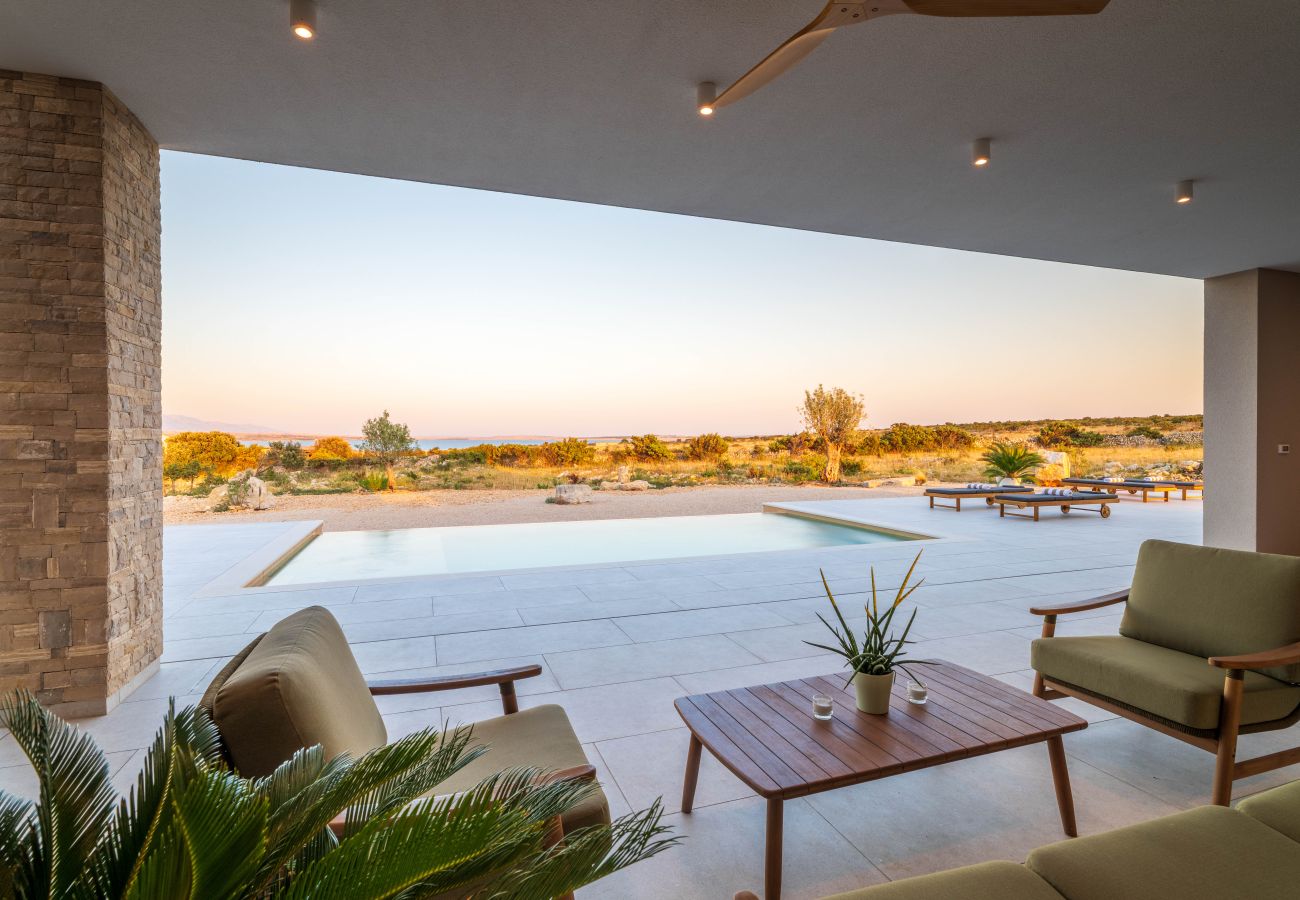 Villa in Košljun - Villa Salis mit beheiztem Pool und Meerblick