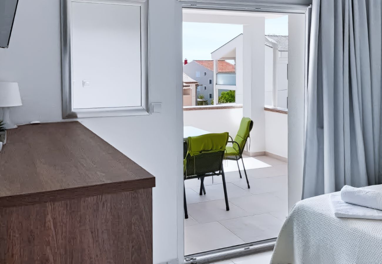 Ferienwohnung in Novalja - Superior Aurea apartment with heated pool 1