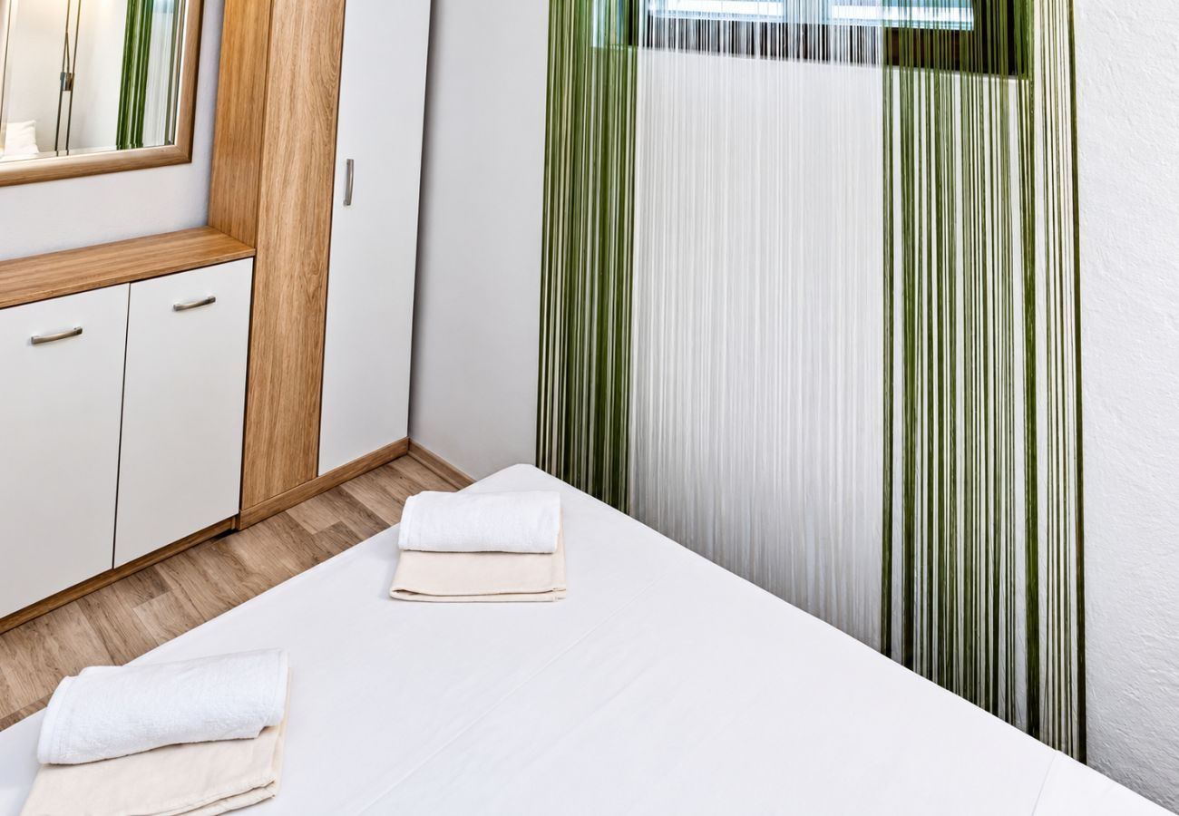 Ferienwohnung in Novalja - Superior Aurea apartment with heated pool 3