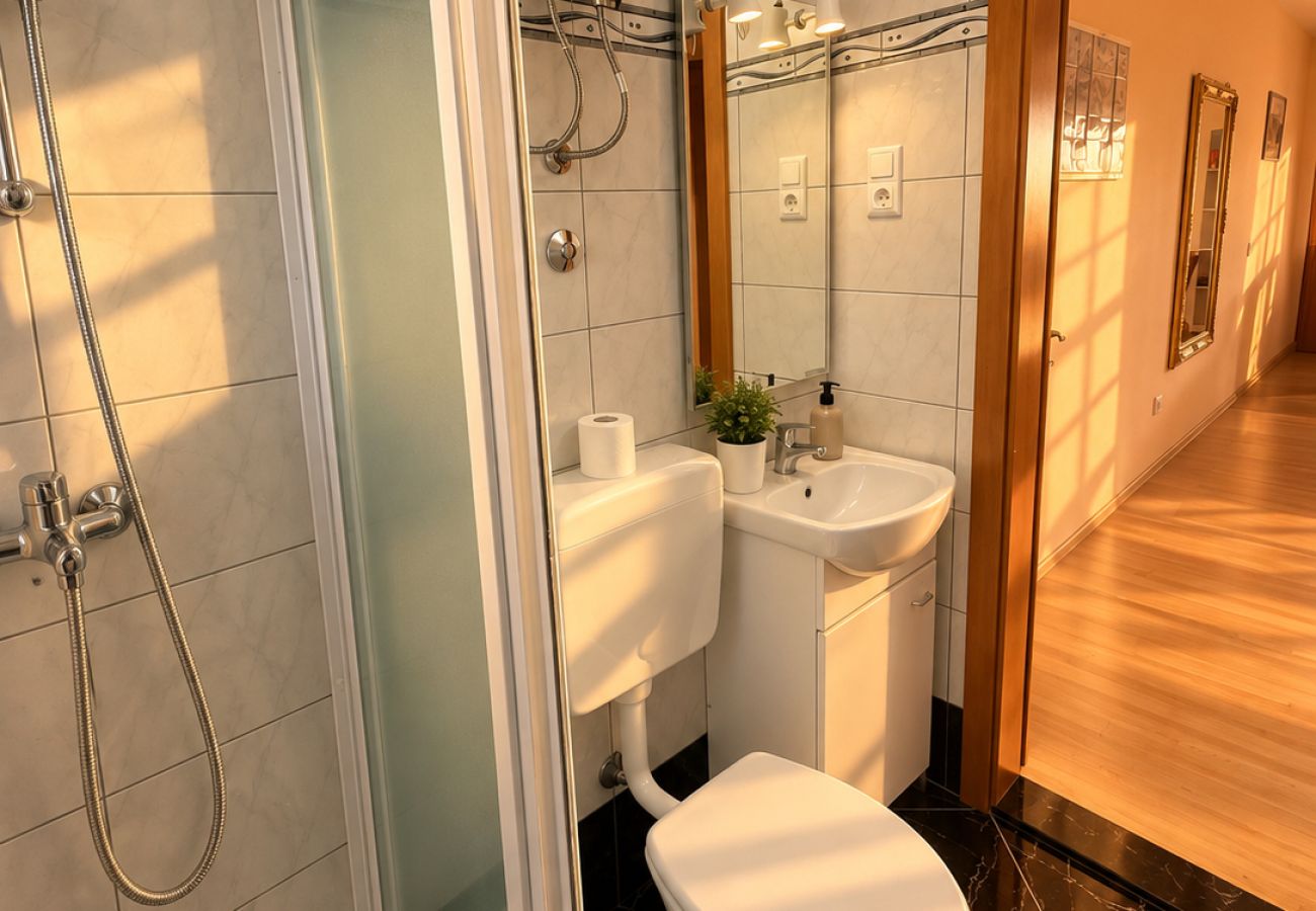 Apartment in Povljana - Beautiful Apartment Bodulo 2