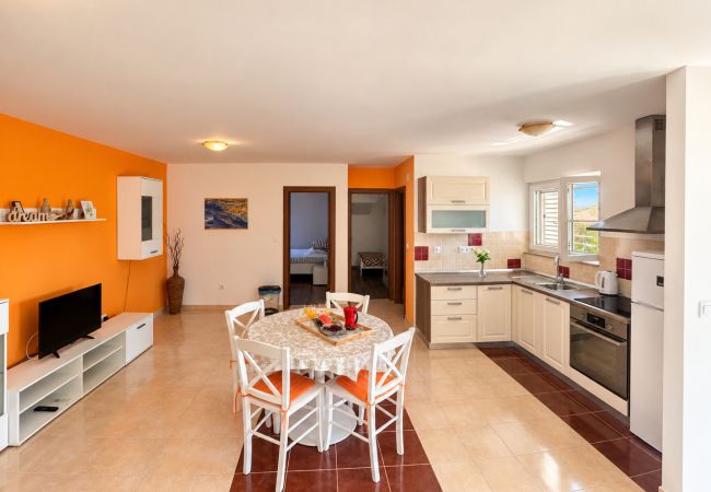 Apartment in Povljana - Beautiful Apartment Bodulo 3