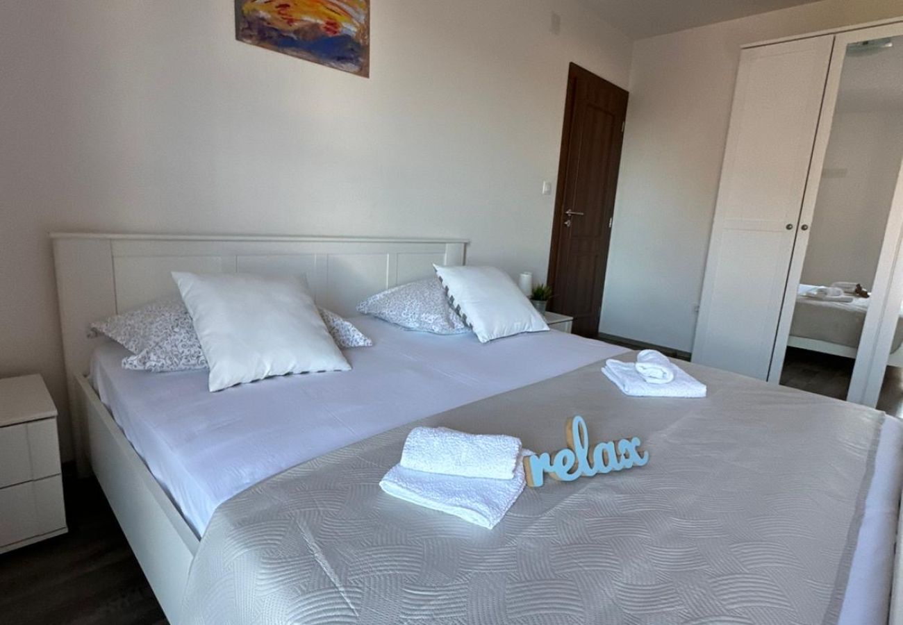 Apartment in Povljana - Beautiful Apartment Bodulo 4