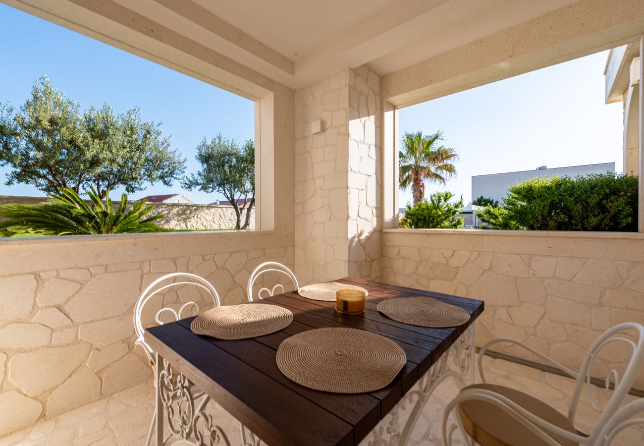 Apartment in Novalja - Deluxe Château Dabo Suite 1 with pool