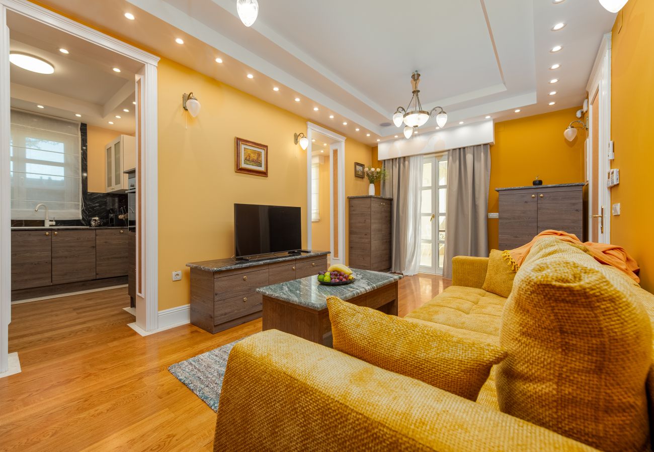 Apartment in Novalja - Deluxe Château Dabo Suite 1 with pool