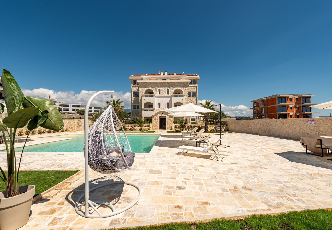Apartment in Novalja - Deluxe Château Dabo Suite 1 with pool