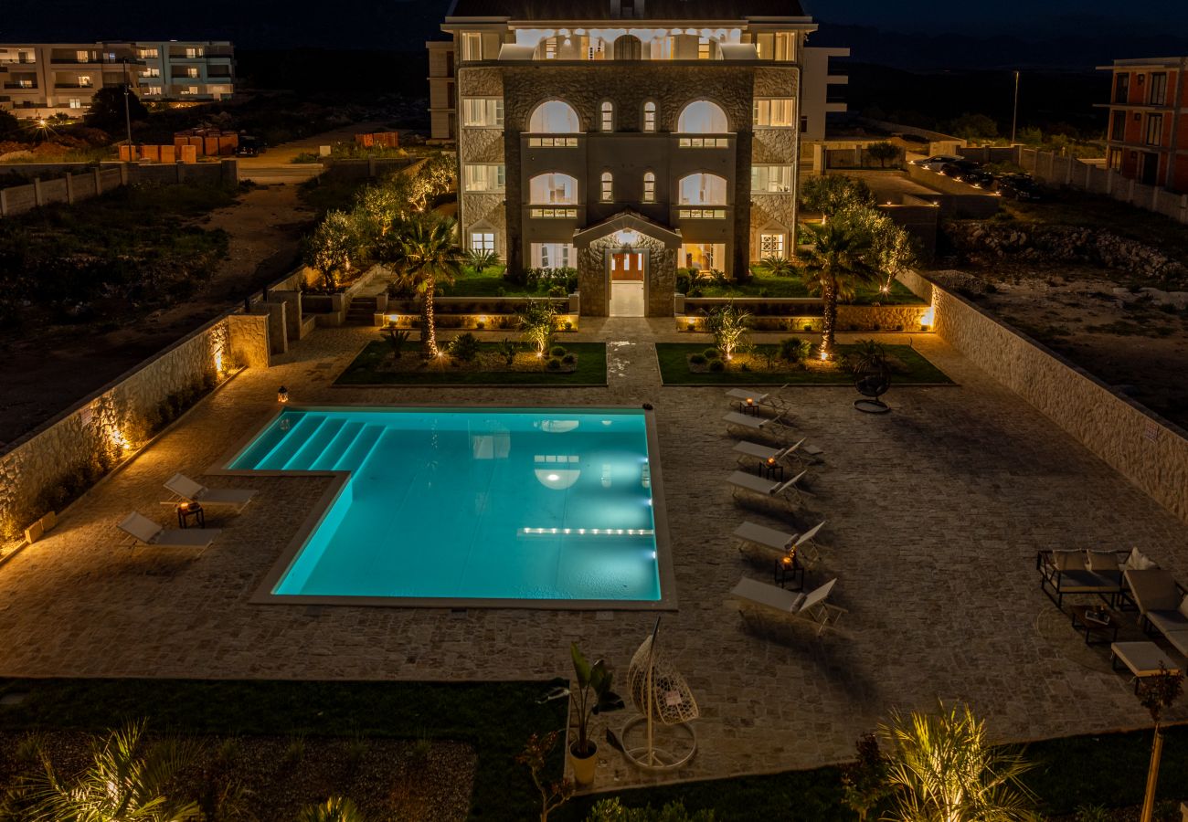 Apartment in Novalja - Deluxe Château Dabo Suite 1 with pool