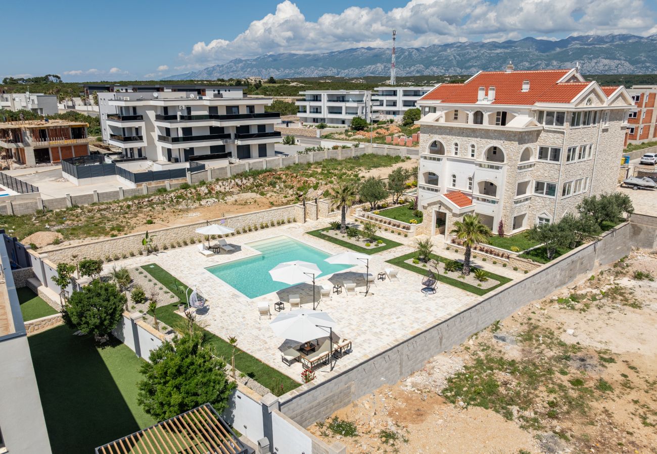 Apartment in Novalja - Deluxe Château Dabo Suite 1 with pool