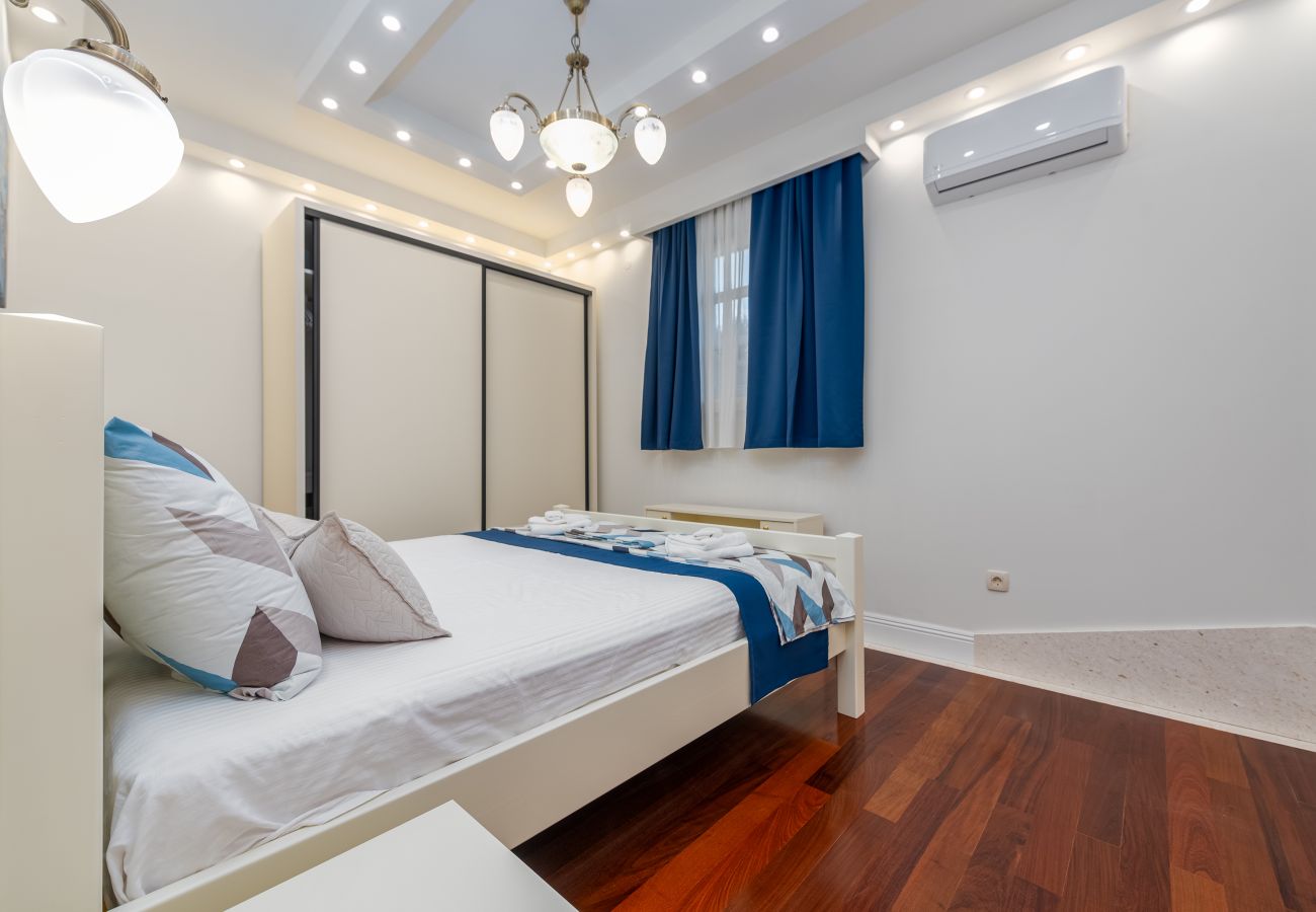 Apartment in Novalja - Deluxe Château Dabo Suite 2 with pool