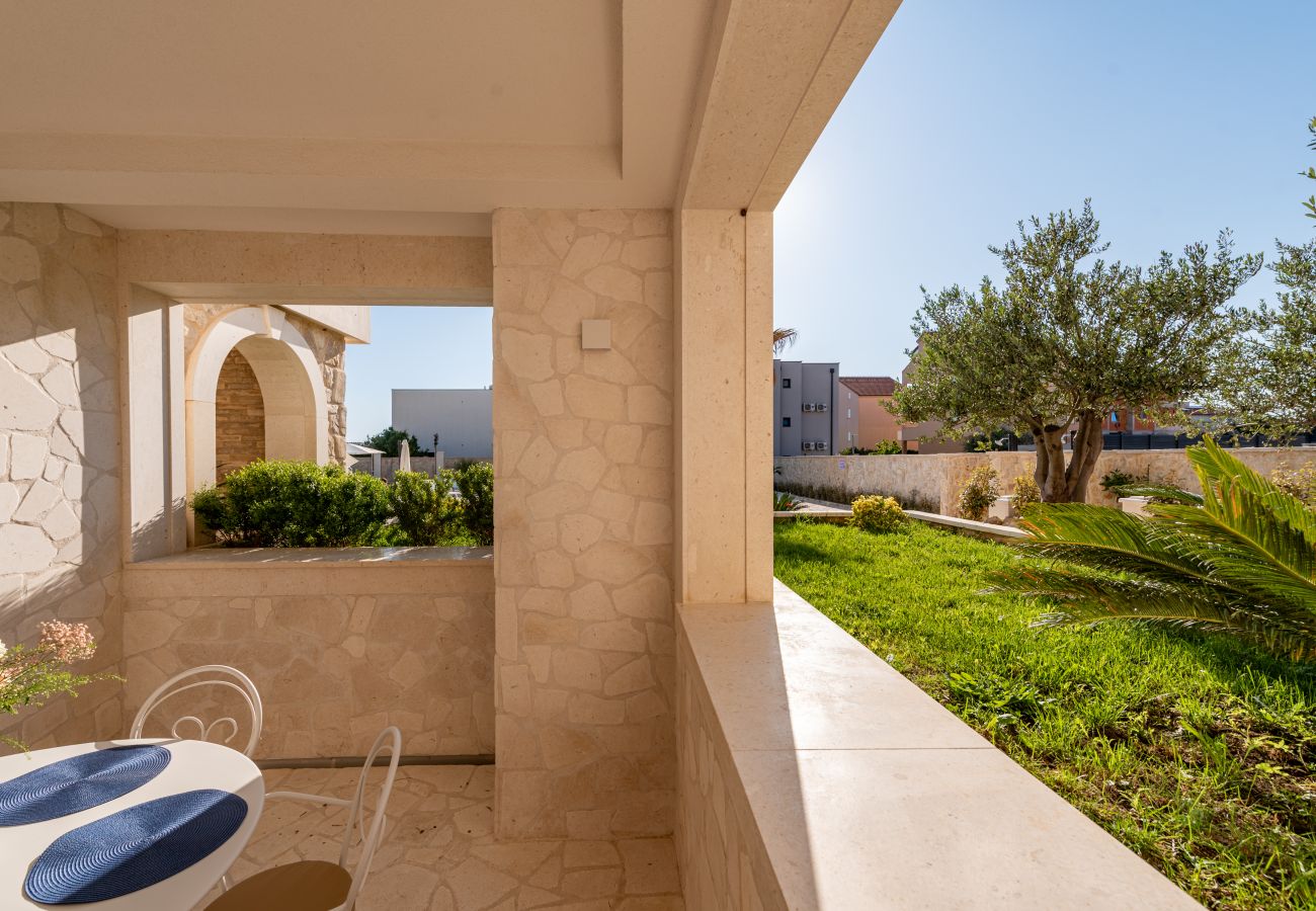 Apartment in Novalja - Deluxe Château Dabo Suite 2 with pool