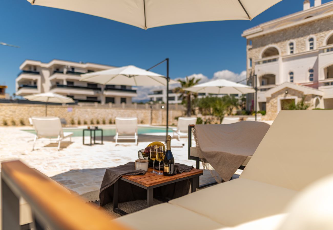 Apartment in Novalja - Deluxe Château Dabo Suite 2 with pool