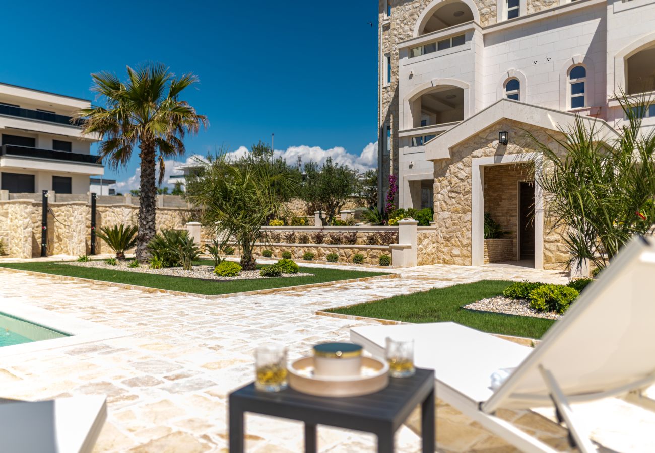 Apartment in Novalja - Deluxe Château Dabo Suite 2 with pool