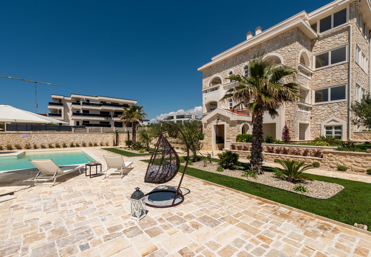 Apartment in Novalja - Deluxe Château Dabo Suite 2 with pool