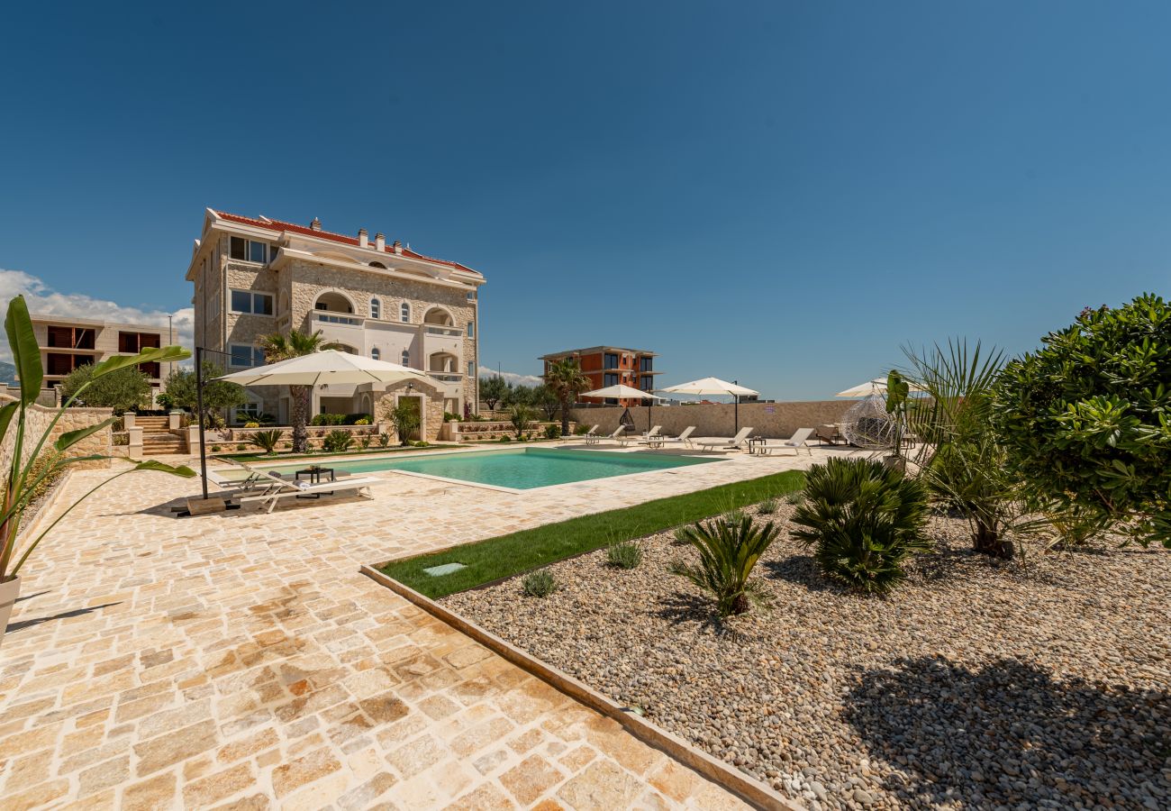 Apartment in Novalja - Deluxe Château Dabo Suite 4 with pool