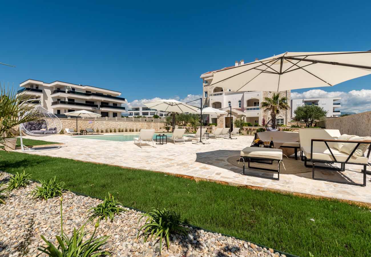 Apartment in Novalja - Deluxe Château Dabo Suite 4 with pool