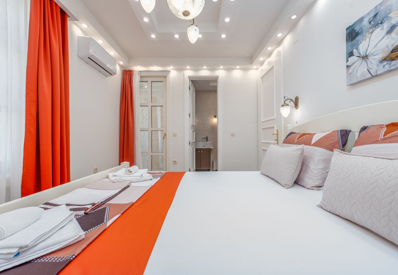Apartment in Novalja - Deluxe Château Dabo Suite 5 with pool