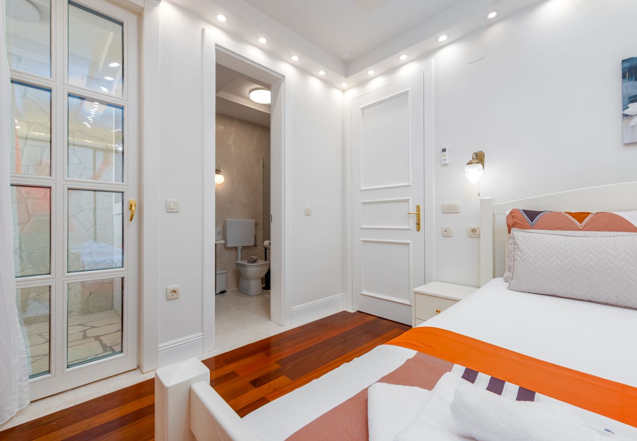 Apartment in Novalja - Deluxe Château Dabo Suite 5 with pool