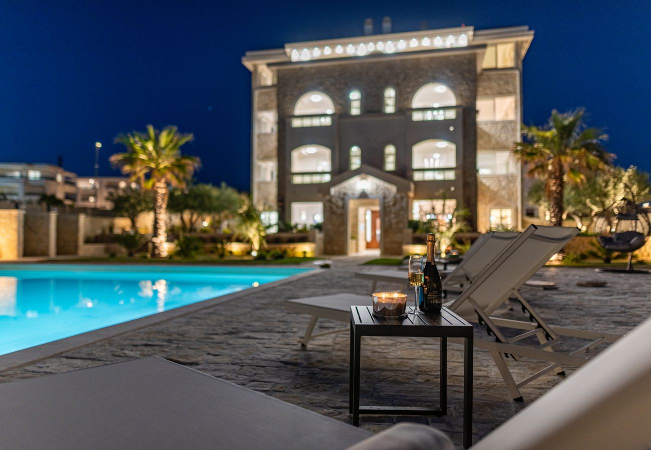 Apartment in Novalja - Deluxe Château Dabo Suite 5 with pool