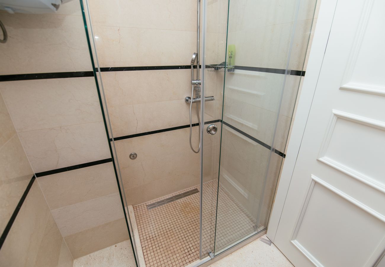 Apartment in Novalja - Deluxe Château Dabo Suite 5 with pool