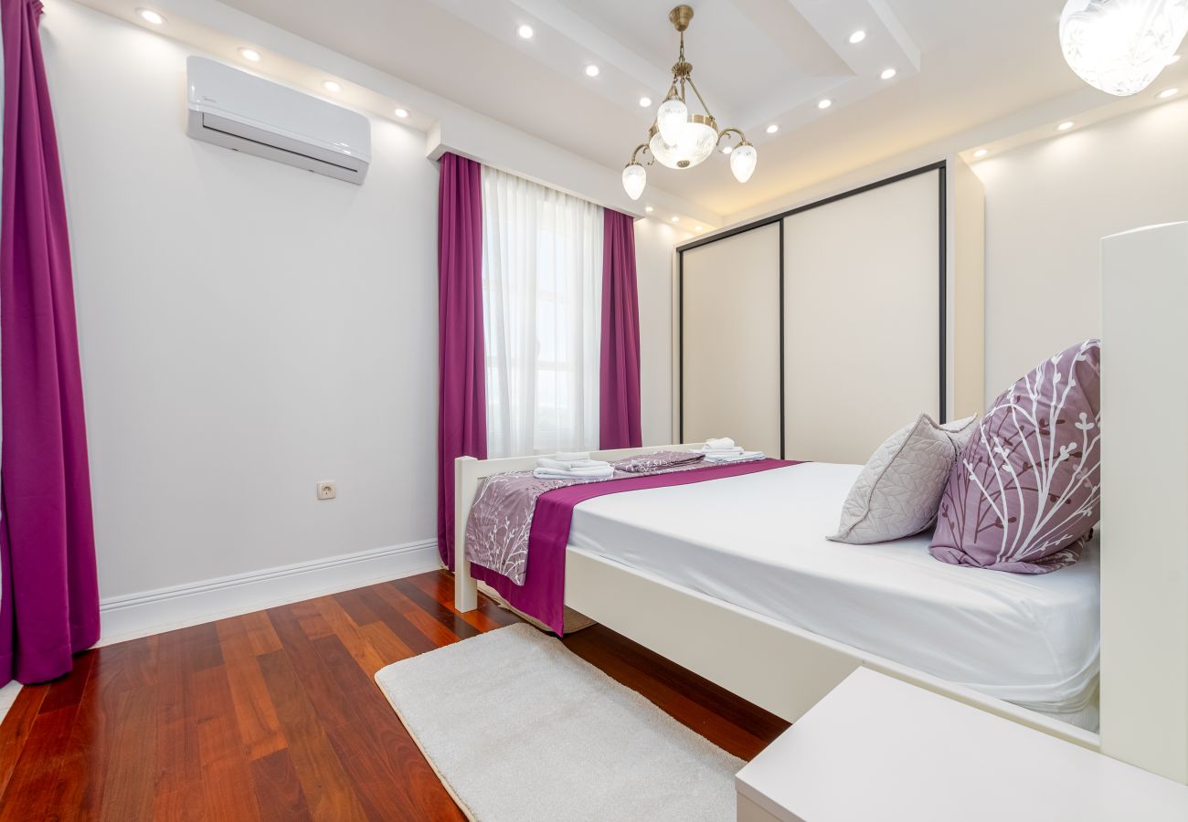 Apartment in Novalja - Deluxe Château Dabo Suite 6 with pool