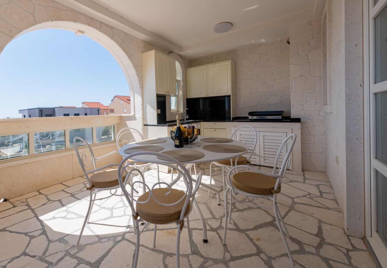 Apartment in Novalja - Deluxe Château Dabo Suite 6 with pool