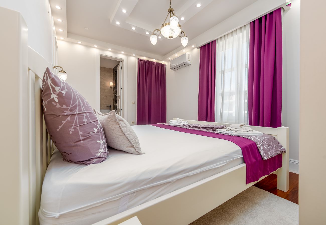 Apartment in Novalja - Deluxe Château Dabo Suite 6 with pool