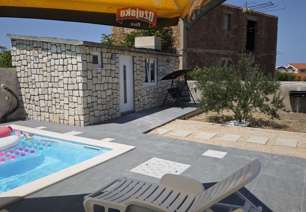 Villa in Povljana - Beautiful Villa Pauliana