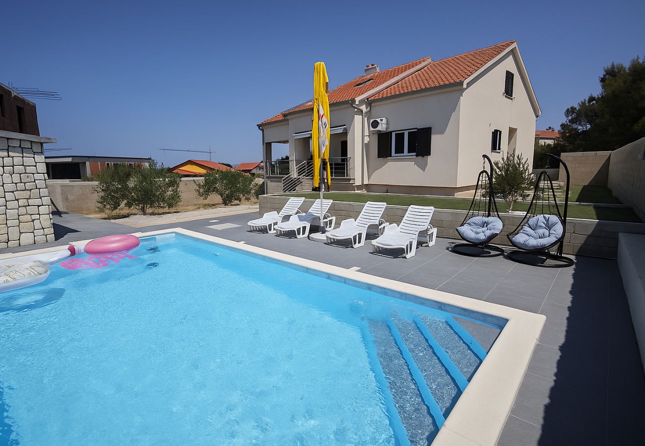 Villa in Povljana - Beautiful Villa Pauliana