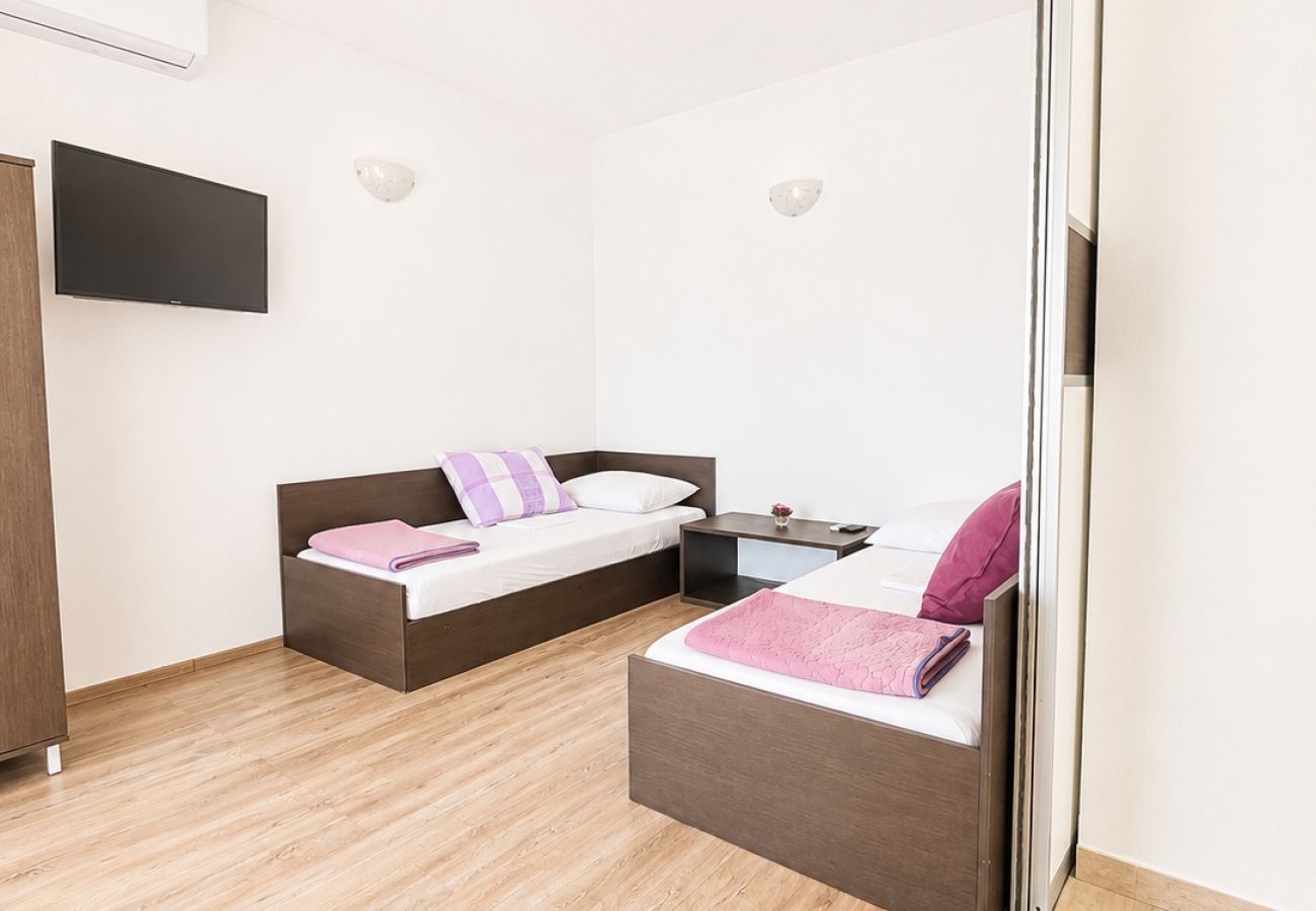 Apartment in Zaton - Apartment Aora