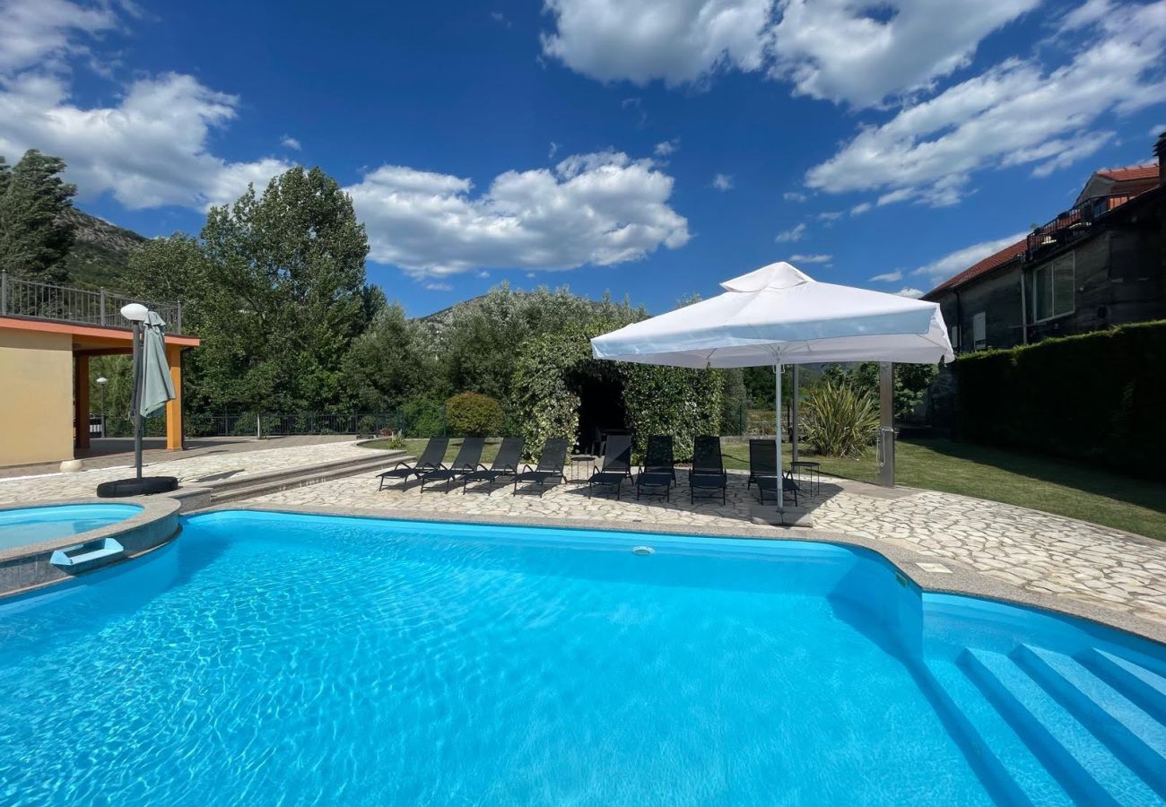 House in Vrgorac - Holiday Home Nadalina