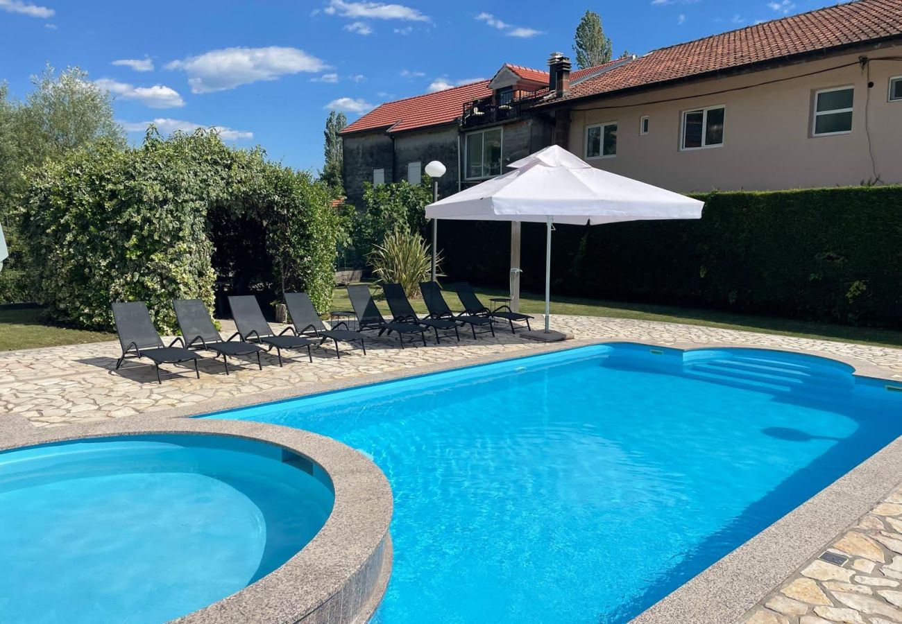 House in Vrgorac - Holiday Home Nadalina