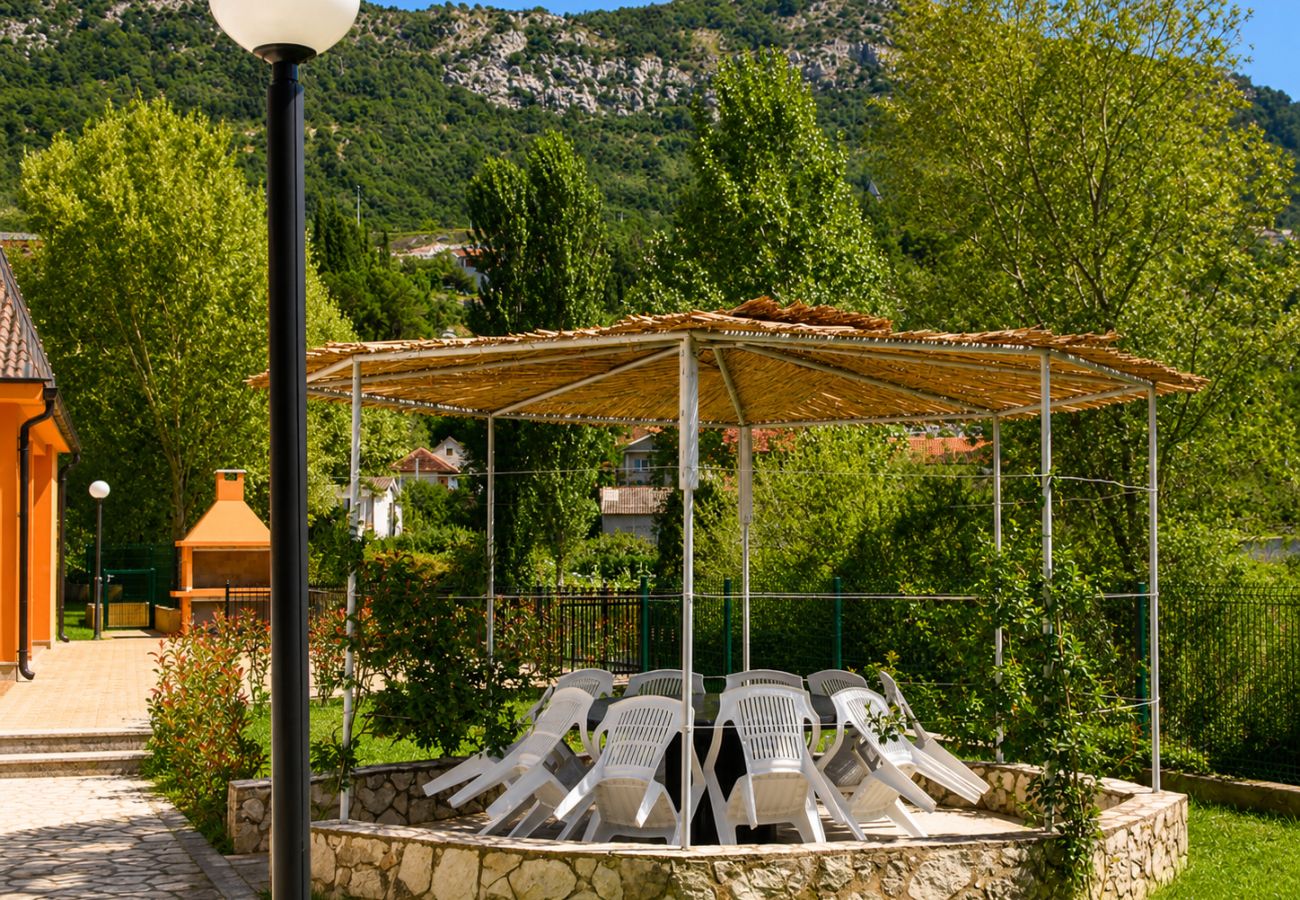 House in Vrgorac - Holiday Home Nadalina