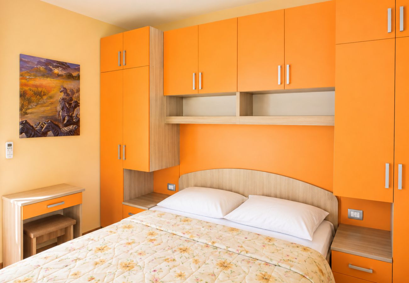 House in Vrgorac - Holiday Home Nadalina