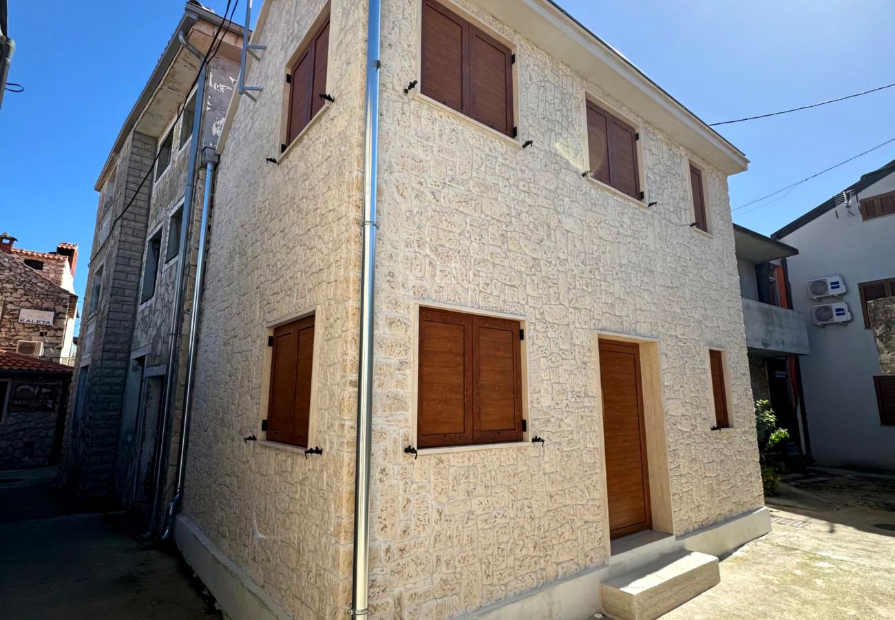 House in Sukošan - Stone House Moca