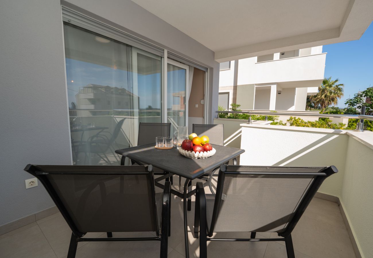 Apartment in Novalja - Deluxe apartment Mares 4