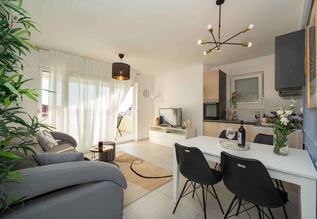 Apartment in Novalja - Deluxe apartment Mares 7
