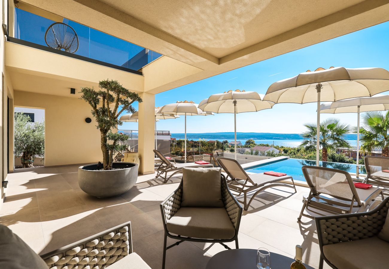 Villa in Maslenica - Luxury Villa Nuova with heated pool