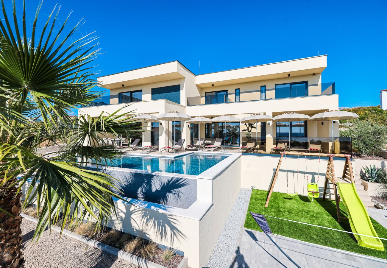 Villa in Maslenica - Luxury Villa Nuova with heated pool