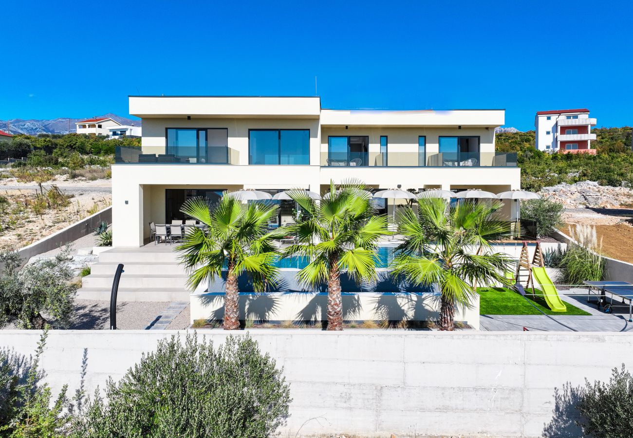 Villa in Maslenica - Luxury Villa Nuova with heated pool