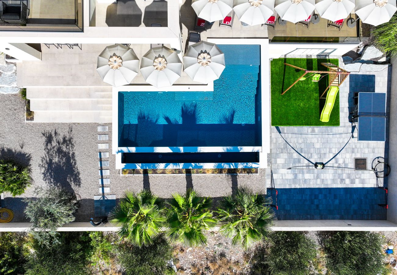 Villa in Maslenica - Luxury Villa Nuova with heated pool