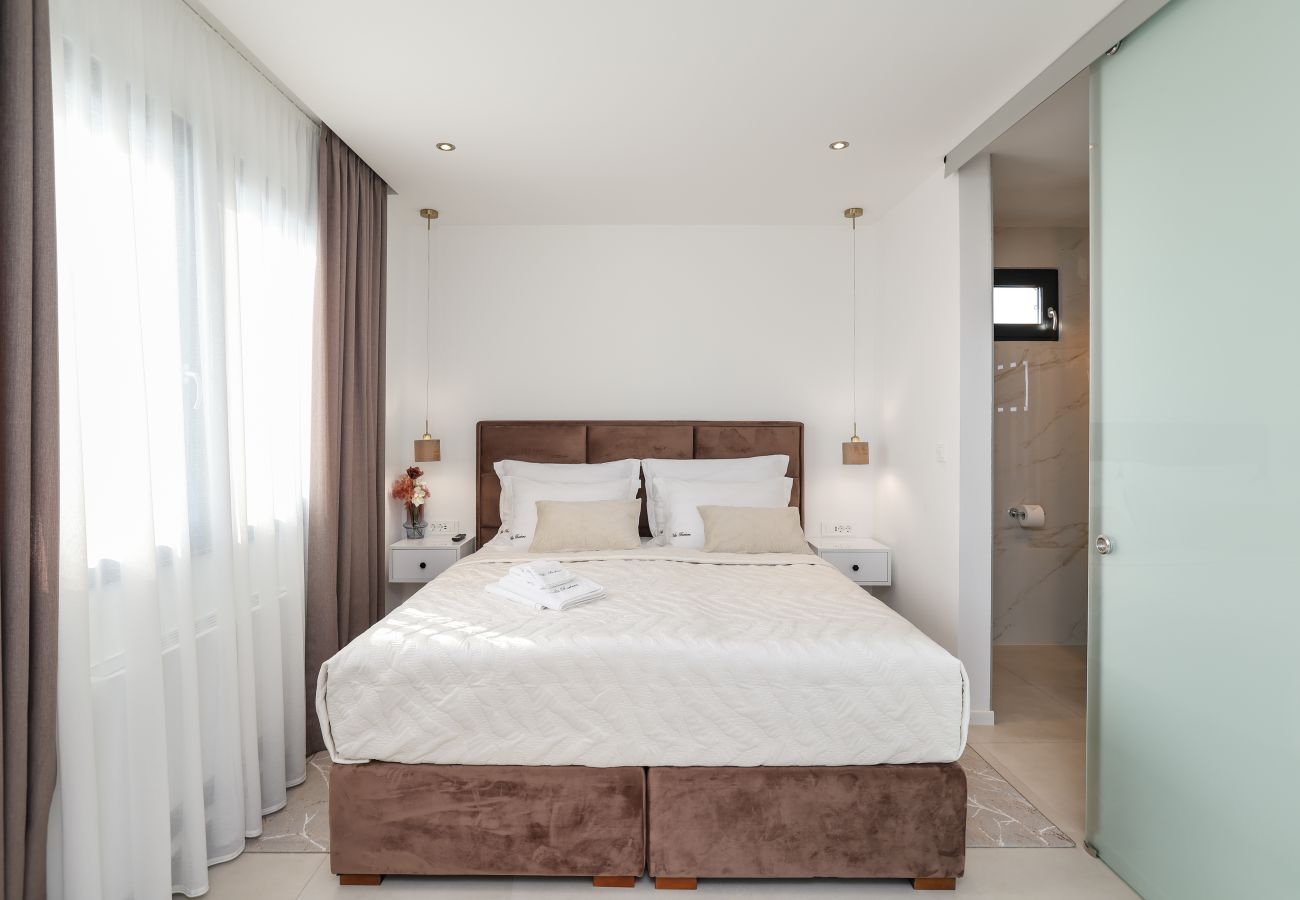 Villa in Pakoštane - Villa Santa with heated pool