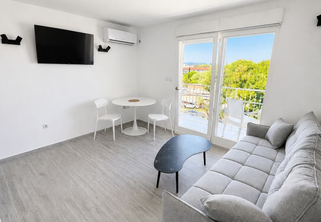 Apartment in Sukošan - Mediterraneo apartment A2