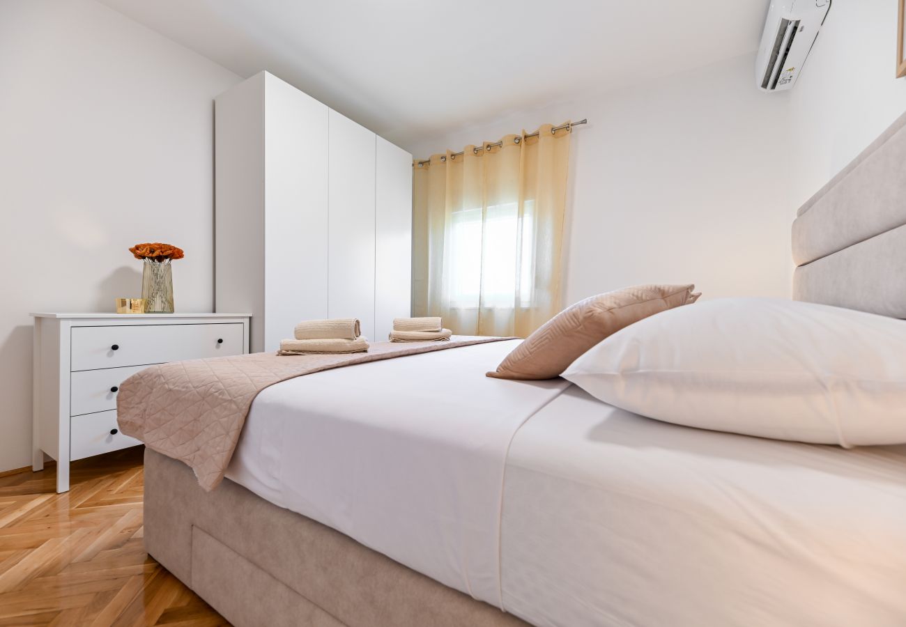 Apartment in Sukošan - Apartment Lerocco