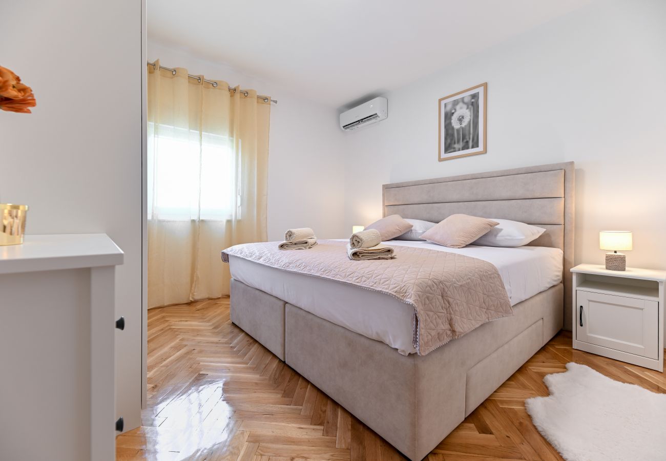 Apartment in Sukošan - Apartment Lerocco