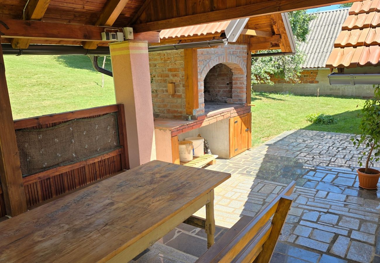 House in Gospic - Holiday Home Mia with jacuzzi