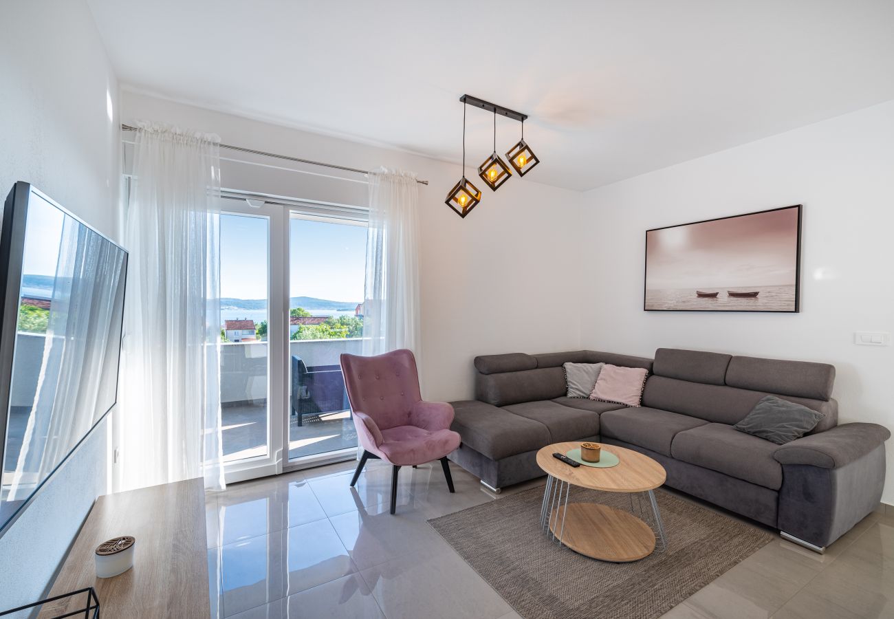 Apartment in Sveti Filip i Jakov - Apartment Vista Mare 1 with heated pool