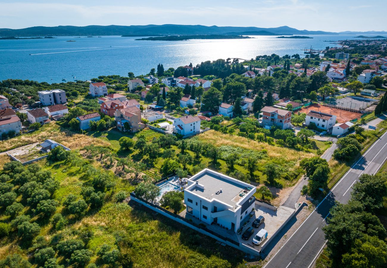 Apartment in Sveti Filip i Jakov - Apartment Vista Mare 1 with heated pool