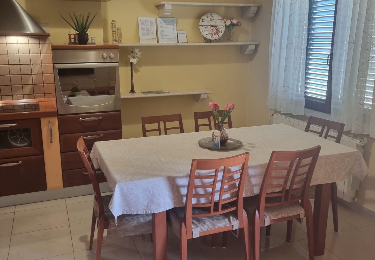 Apartment in Povljana - Superior apartment Nina