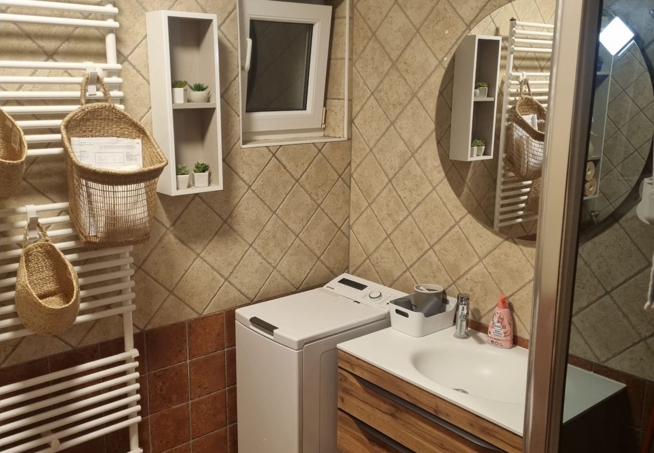 Apartment in Povljana - Superior apartment Nina