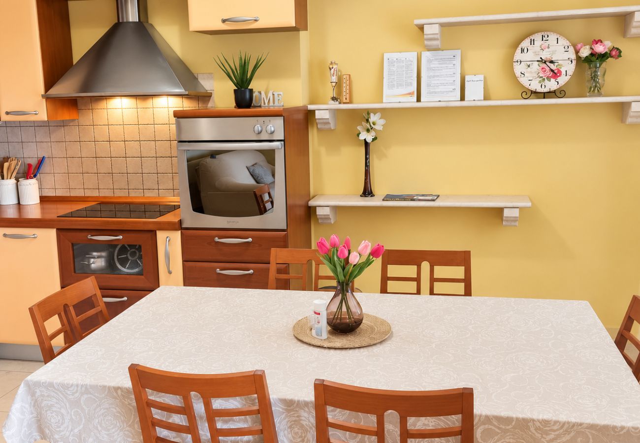 Apartment in Povljana - Superior apartment Nina