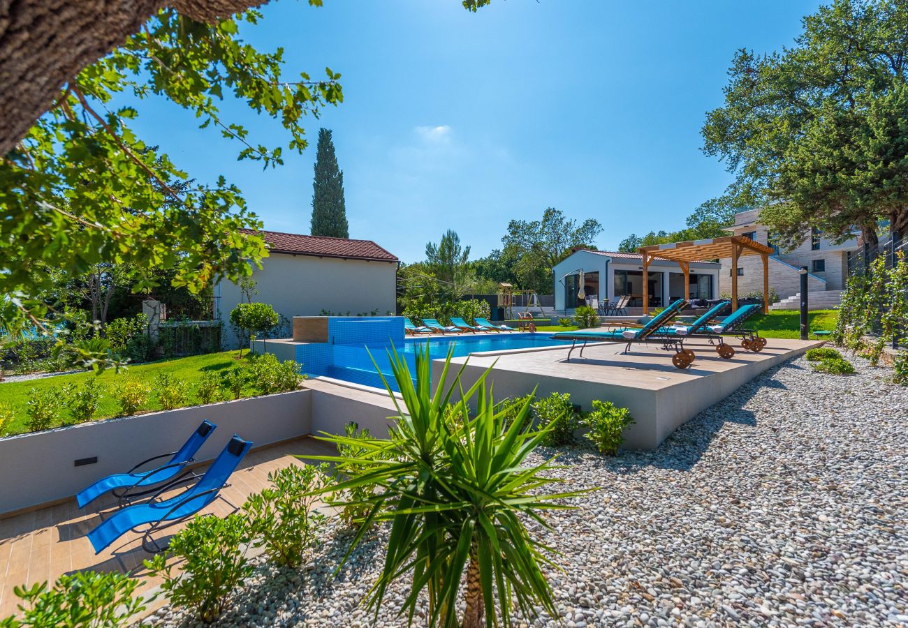 Villa in Posedarje - Beachfront villa Promenada